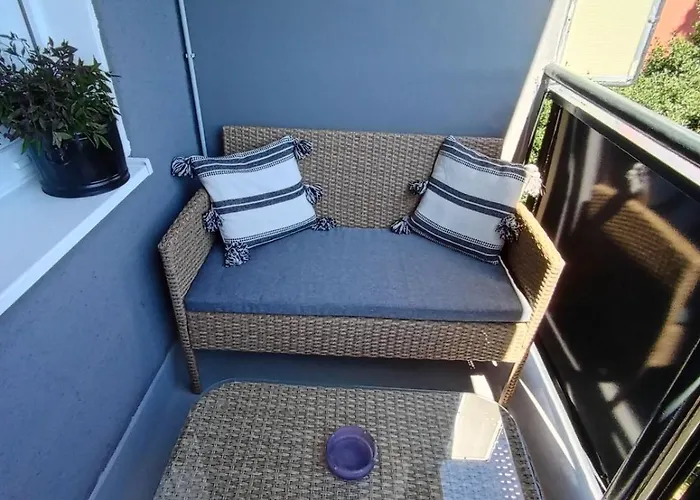 Novi Prostrani U Strogom Centru Pule Apartman