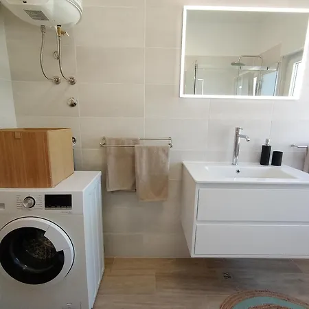 Novi Prostrani U Strogom Centru Pule Pola