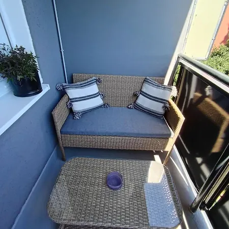 Novi Prostrani U Strogom Centru Pule Apartment