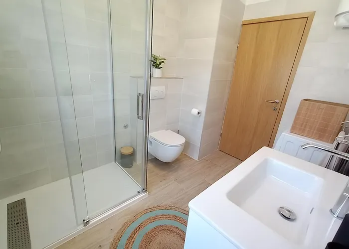 Apartment Novi Prostrani U Strogom Centru Pule Pula